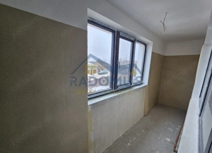 Vila Tătărani - 280 mp utili - 500 mp Teren - 8 Camere + 4 Băi - imagine 12