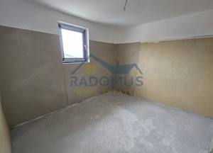 Vila Tătărani - 280 mp utili - 500 mp Teren - 8 Camere + 4 Băi - imagine 19