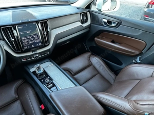 Volvo XC60 2.0 B5 Diesel Mild-Hybrid Inscription AWD 235 CP An 12.2019 euro 6   - imagine 3