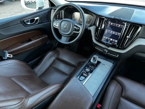 Volvo XC60 2.0 B5 Diesel Mild-Hybrid Inscription AWD 235 CP An 12.2019 euro 6   - imagine 15
