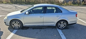 Volkswagen Jetta sport line 2.0 tdi 2006 140cp - imagine 7