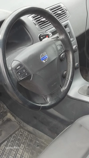 Vând Volvo V50 1.6Tdi Preț 2800euro neg instare foarte bună an 2007 - imagine 9