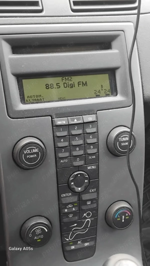 Vând Volvo V50 1.6Tdi Preț 2800euro neg instare foarte bună an 2007 - imagine 7