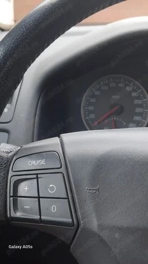 Vând Volvo V50 1.6Tdi Preț 2800euro neg instare foarte bună an 2007 - imagine 8