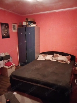 Închiriez apartament cu trei camere 