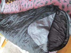 sac de dormit cu gluga adulti