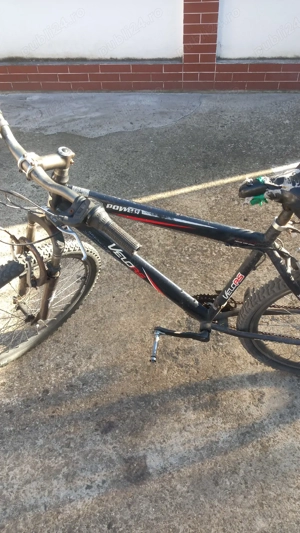 vând bicicleta este velos roti 26 