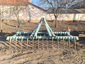 Combinator agricol - dezmiriștitor