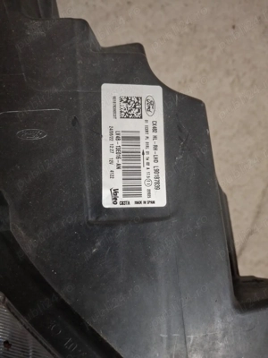 Far  dreapta Ford Kuga 2019 - imagine 3