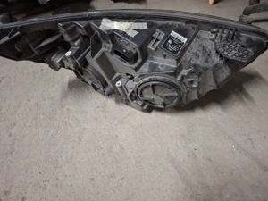 Far stanga Ford Tranzit 4