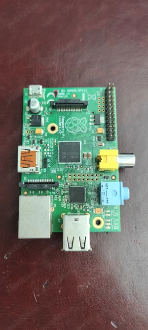 Raspberry PI 1 B 2.0 2012 BCM2835 SDRAM 512Mb LPDDR2 Card SD 16Gb