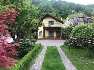 Loc.Tautii-Magheraus   casa deosebita, construita in 2006 pe 1.200 mp teren
