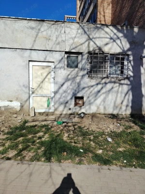 Vand spațiu comercial