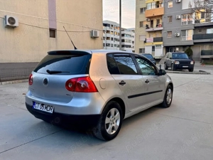 VW Golf 5 1.9 Tdi an 2009 manuala , îngrijit - imagine 4