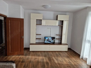 Inchiriez apartament