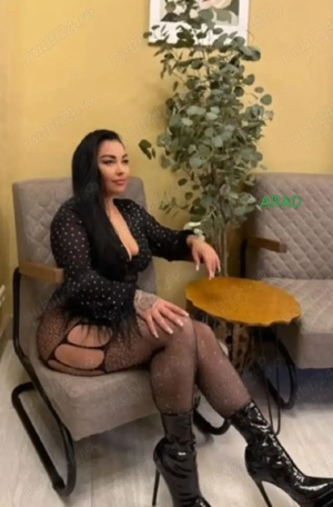 Bună Băieți Am Revenit La Voi Vă Aștept Cu Drag Servicii totale Fără Grabă 