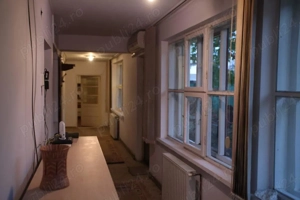 Vand casa si curte spatioase de 400 mp, cu multa verdeata,situate intr-o zona linistita! - imagine 7