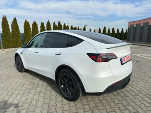 Tesla Model Y Long Range 2022 - imagine 4