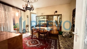 Apartament cu 3 camere de vânzare, în Buhuși