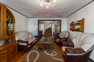 Refugiu în inima Transilvaniei – Casă săsească cu 5 camere în Rupea - imagine 9