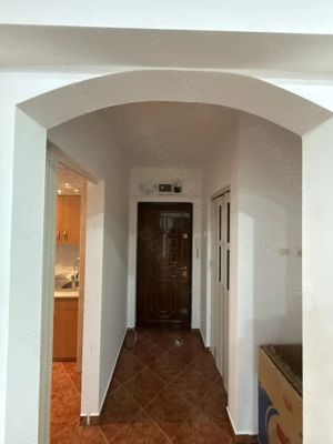 Vând apartament 2 camere semidecomandat   Ultracentral, etaj 4 4, complet renovat - imagine 5