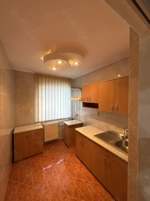Vând apartament 2 camere semidecomandat   Ultracentral, etaj 4 4, complet renovat - imagine 4