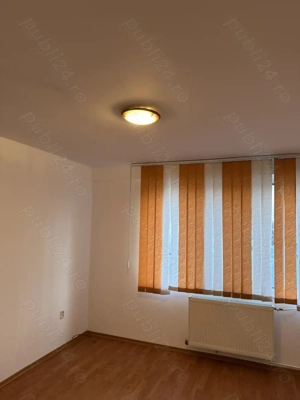 Vând apartament 2 camere semidecomandat   Ultracentral, etaj 4 4, complet renovat - imagine 2