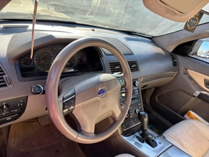 Volvo XC90 2009   SUV Spațios și Confortabil - imagine 7
