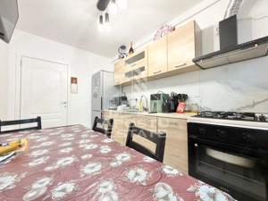Apartament cu 2 camere mobilat decomandat, dressing si debara in Giroc - imagine 7