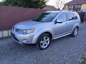 Mitsubishi Outlander, 4x4, an 2008, 7 locuri Reghin