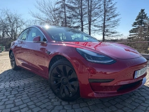 Tesla model 3 sr+2020