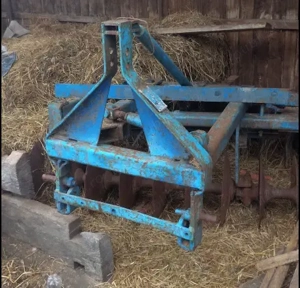 Tractor U 445 cu 2 manete si 5 utilaje - imagine 8