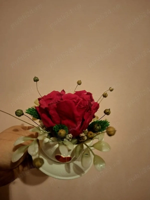 Canute  si fetite cu trandafiri criogenati 