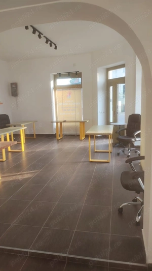 Închiriez spațiu  80mp central vis a vis de muzeu 800E luna - imagine 4