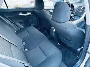 Toyota Auris 1.4Benzina  A C Geamuri+Oglinzi Electrice - imagine 7