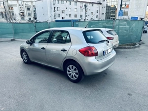 Toyota Auris 1.4Benzina  A C Geamuri+Oglinzi Electrice - imagine 4
