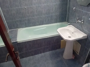 Ap 2 cam Petrodava 50mp central etaj 1 renovat la cheie  - imagine 12