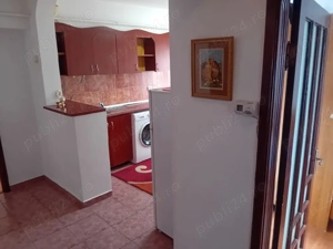 Ap 2 cam Petrodava 50mp central etaj 1 renovat la cheie 