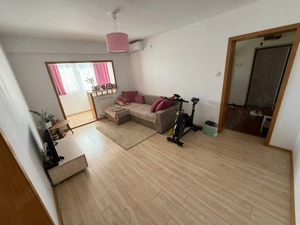 Apartament 2 camere de vânzare   Zona Democrației   Lupeni - Ploiești - imagine 5