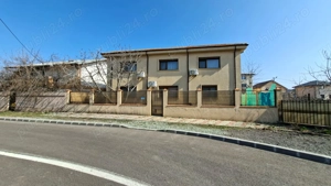 Vila P+1E de vanzare in localitatea Eforie Nord, zona de vile - imagine 2