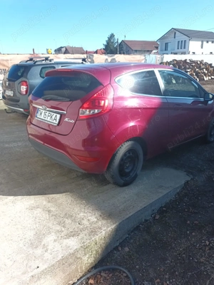 Vând Ford Fiesta an 2009,inmatriculat,1.2 benzina cu gpl - imagine 3
