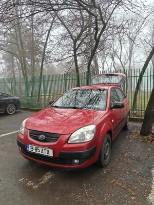 Kia Rio II Hatchback  1.4 (97 CP - imagine 10