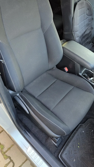 Vand Toyota RAV4  stare excelentă - imagine 6