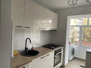 Inchiriez ap.2 camere in Zona Sp.Judetean, et.1, suprafata utila de 45 mp.