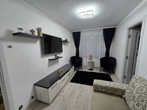 3 camere, Liceul Decebal, renovat.