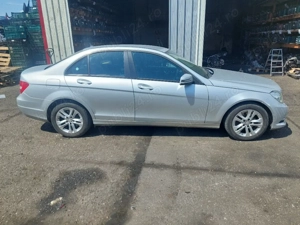 Dezmembram Mercedes C Class W204 facelift 2.2 cdi euro 5 An 2012 - imagine 3