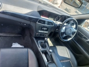 Dezmembram Mercedes C Class W204 facelift 2.2 cdi euro 5 An 2012 - imagine 6
