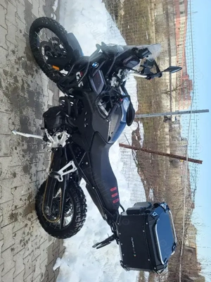 Moto F900 BMW gs - imagine 2