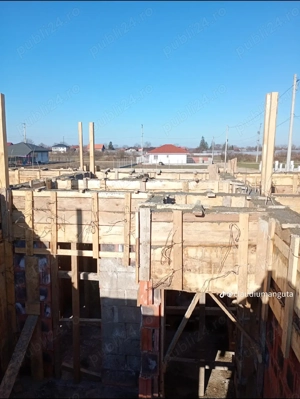 Execut lucrări în construcții. 