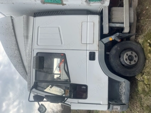 Schimb sau Vând camion apicol 7 t stupi verticali nefolosit volan dreapta inscris - imagine 4